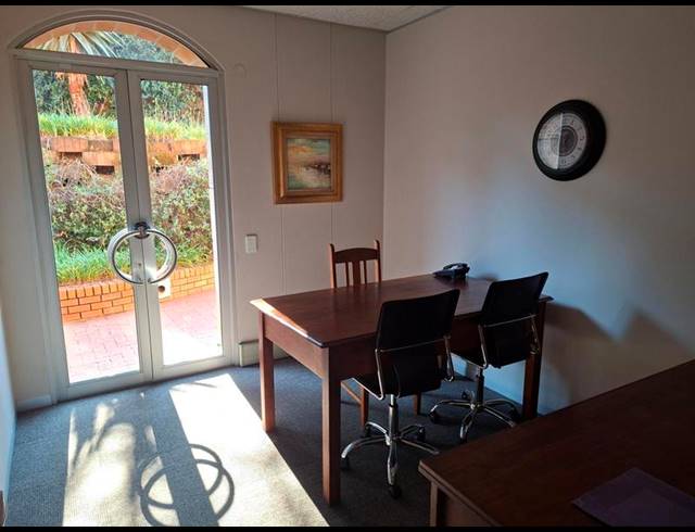 BUSINESS PROPERTY TO RENT IN MONUMENT PARK